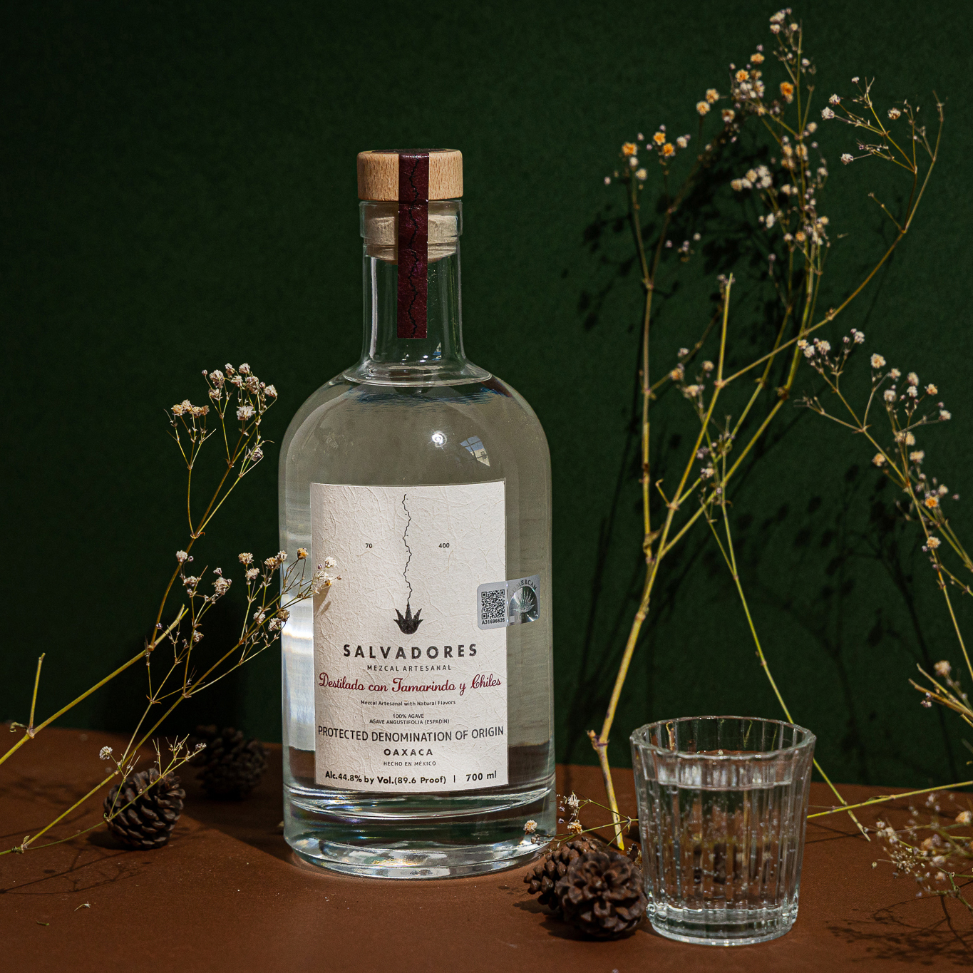 Mezcal Salvadores – Destilado con Tamarindo & Chiles, 44.8% ABV