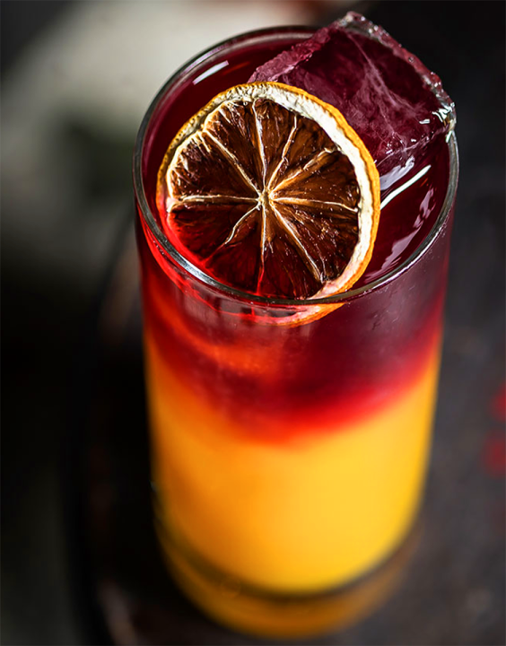 Mezcal og tequila cocktail “Mezcal Sun-Risa”