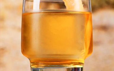 Mezcal og tequila cocktail “Spaghetti Western”