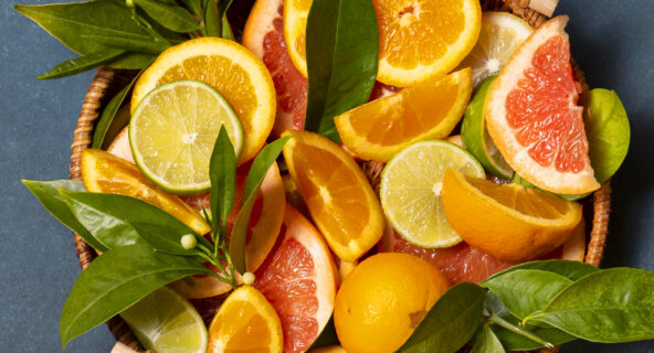 Syrlig og Citrusagtig