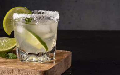 Crafting the Perfect Tequila Margarita: From Single-Serving Elegance to Pitcher Perfection
